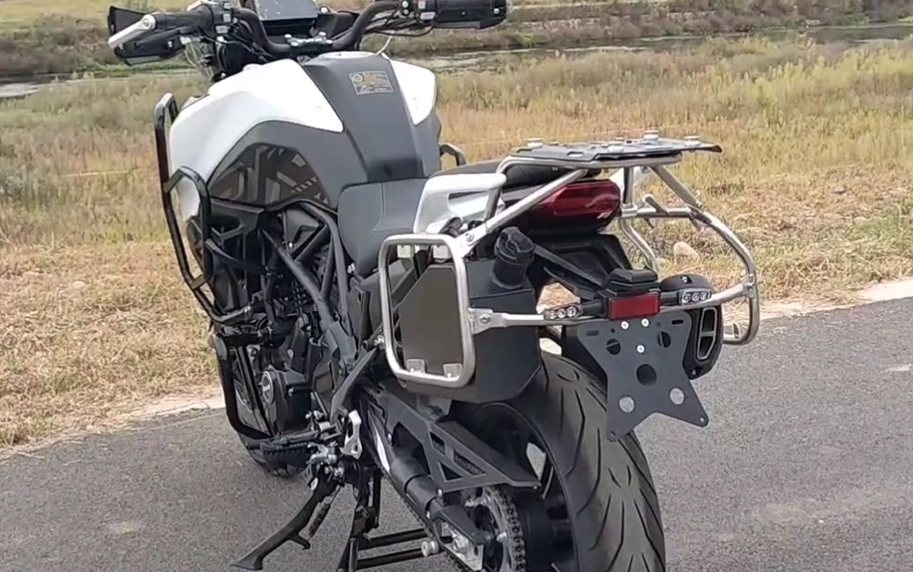 TRK702/x rear bracket