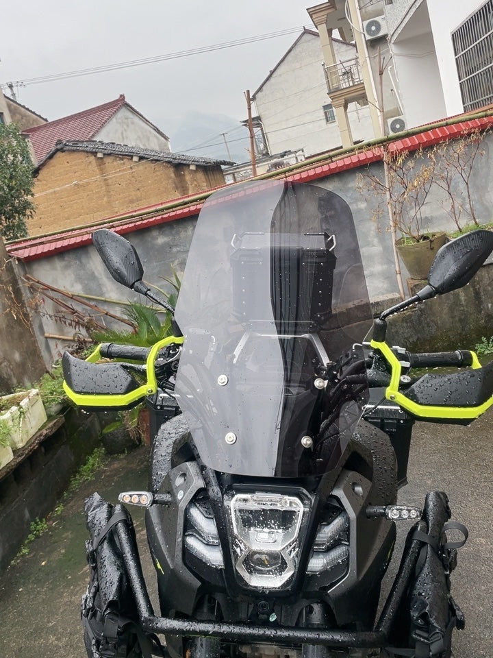 SVT650 Windshield (Type A)