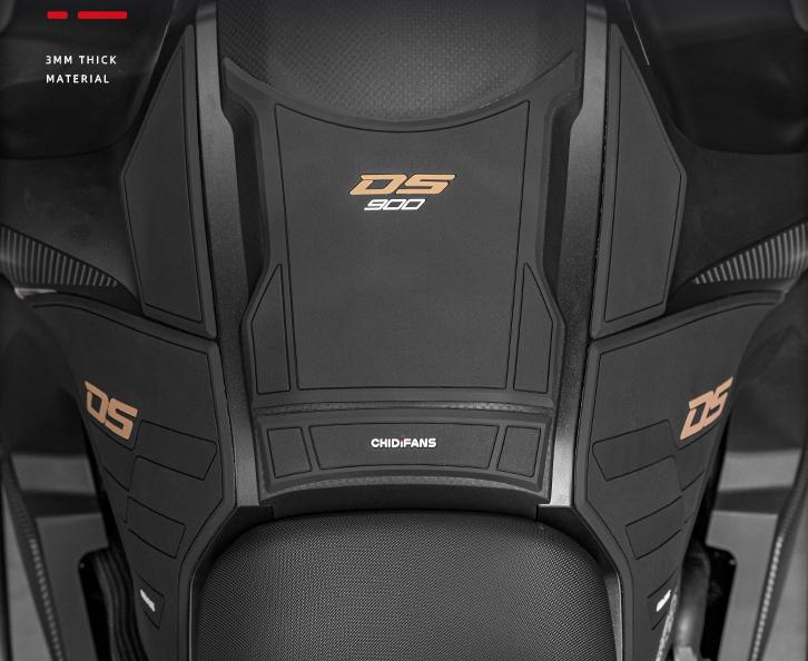 DSX900 Fuel tank stickers(D)