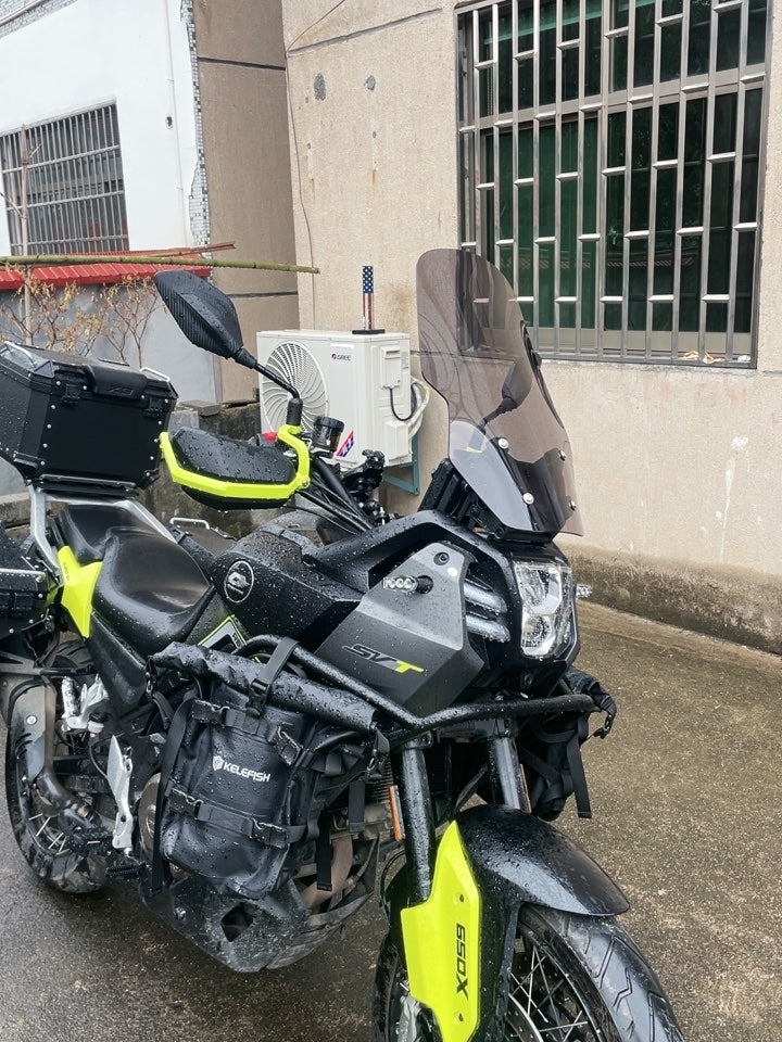 SVT650 Windshield (Type A)