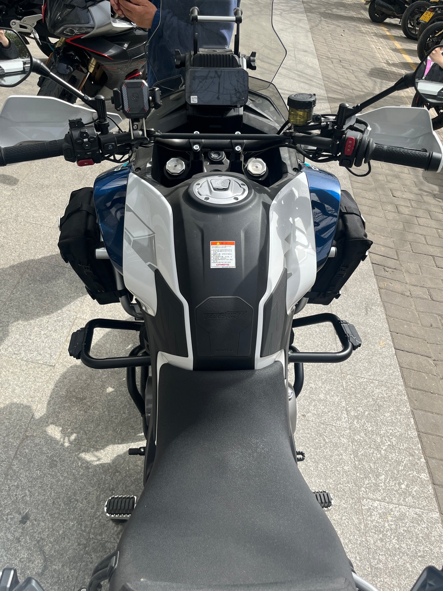 700MT Bumper(B)