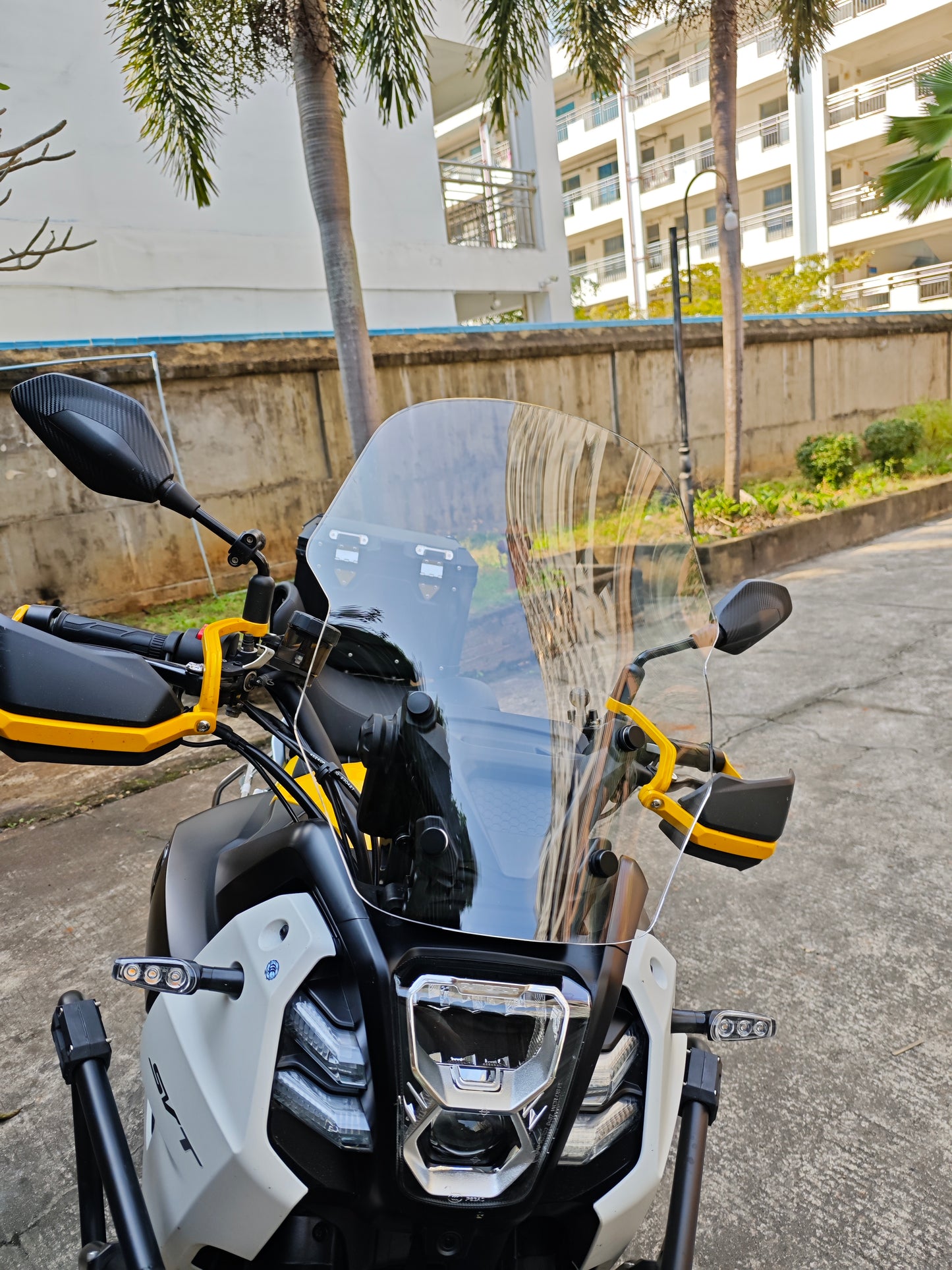 SVT650 Windshield (Type A)