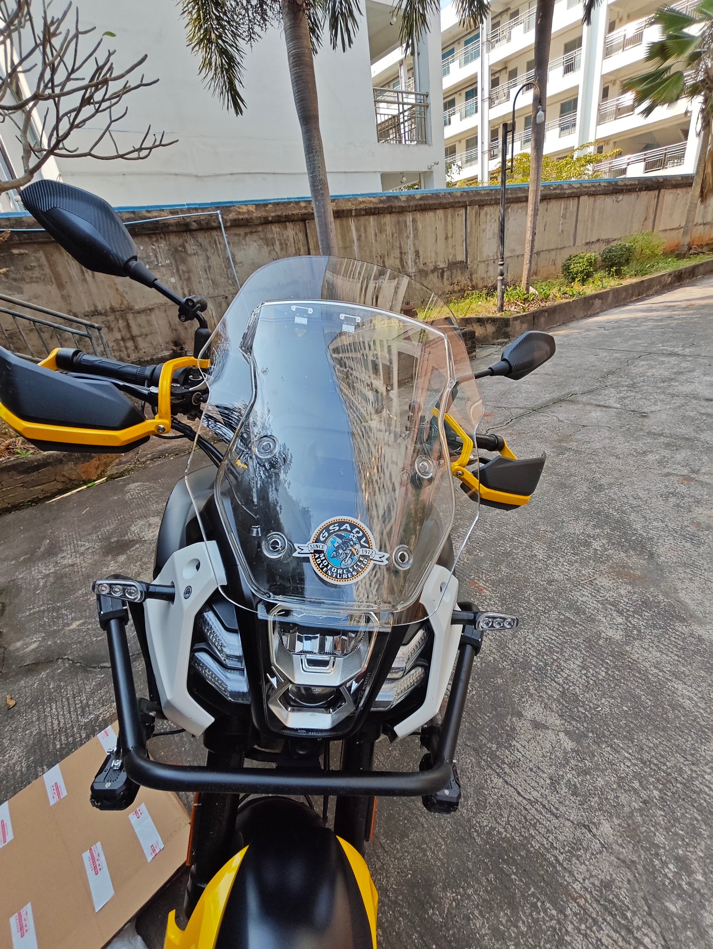 SVT650 Windshield (Type A)