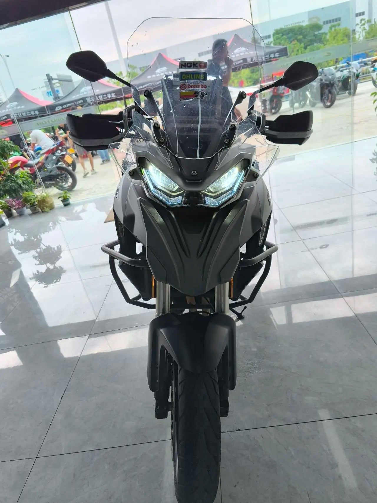 SRT750/800 Windshield (Model B)