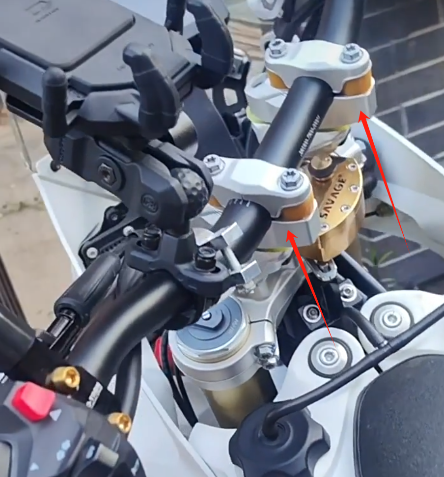 450RALLY Handlebar Risers (B)
