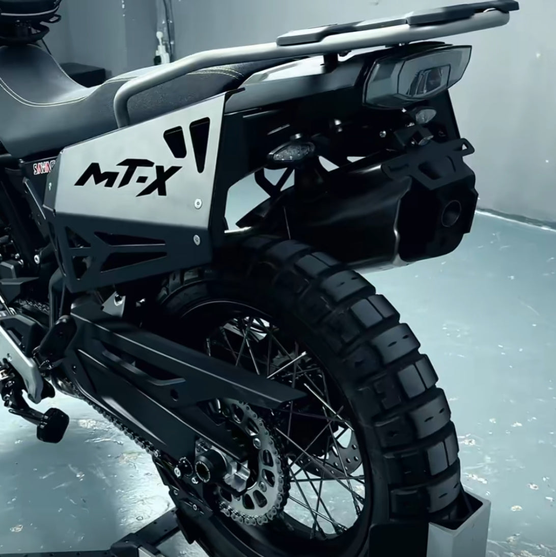 800MT-X Rear shelf (B)