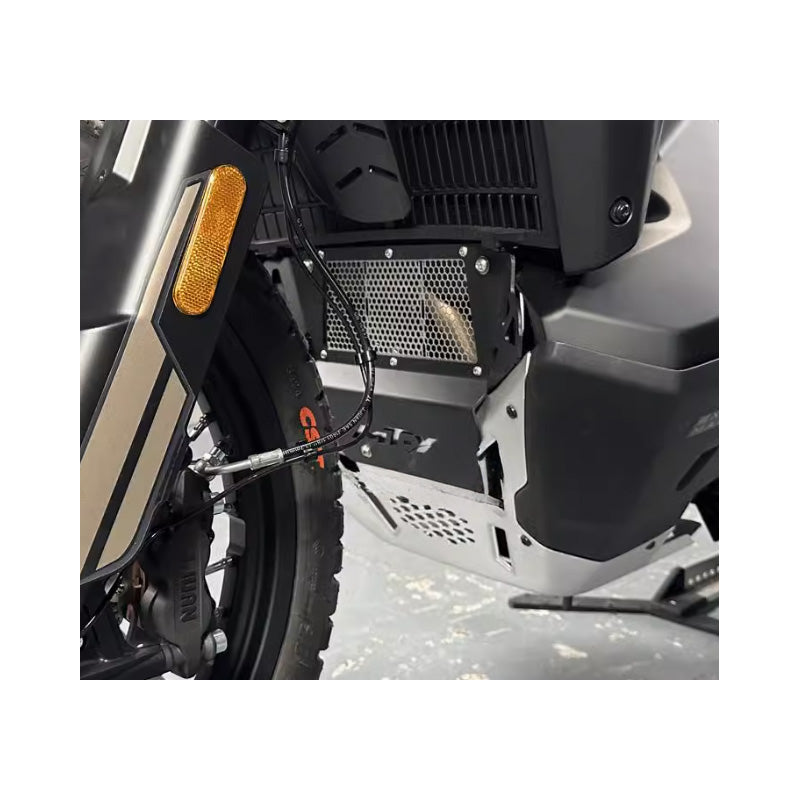 800MT-X Engine fender