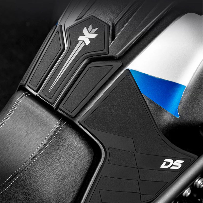 DS525X Fuel tank sticker (rubber)