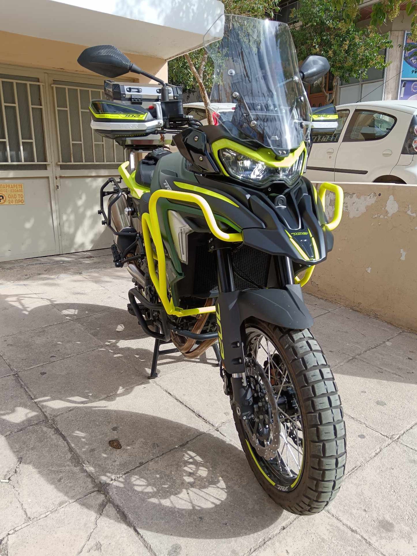 TRK702/X protection bar (Model A)