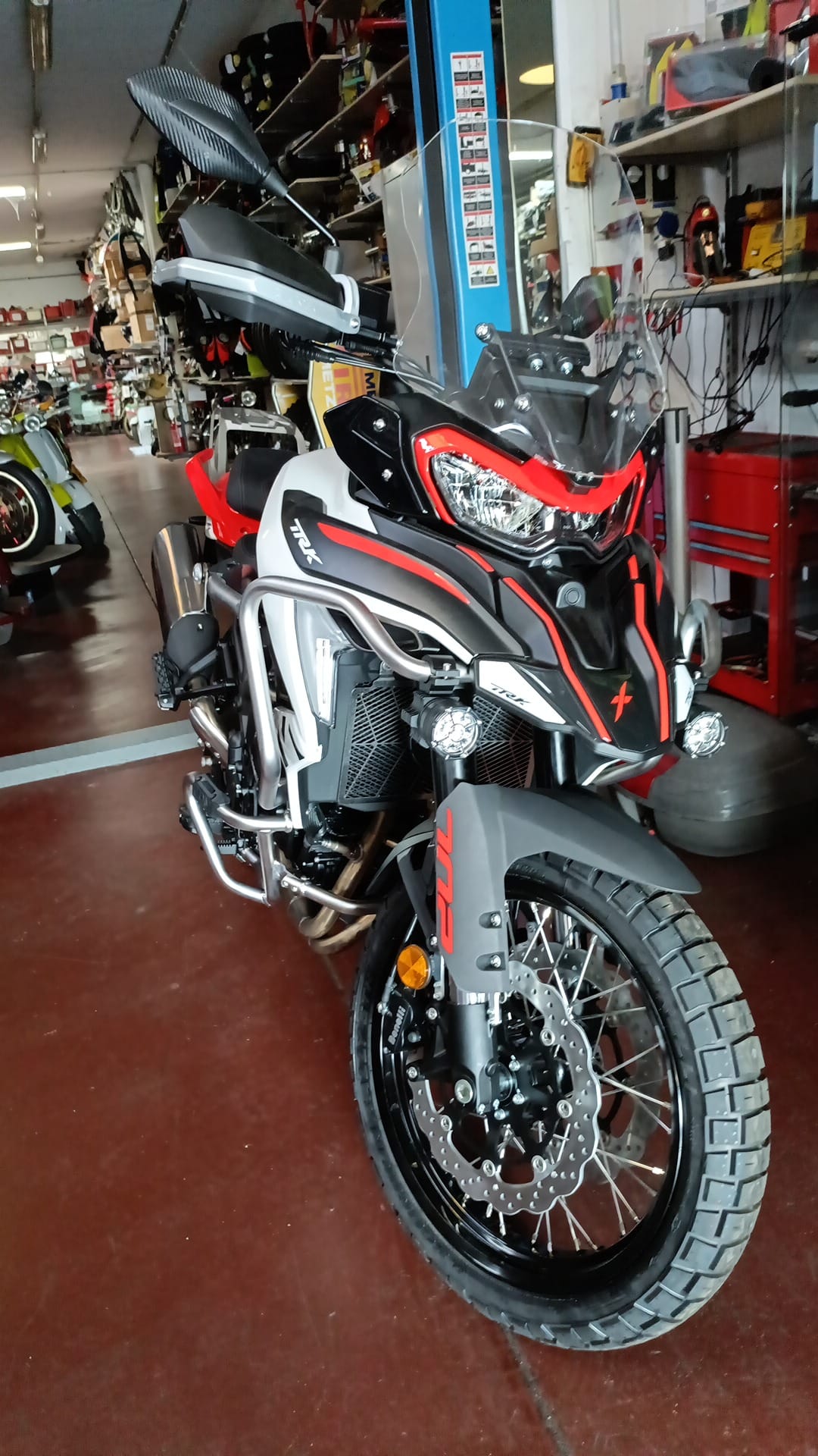 TRK702/X protection bar (Model B)