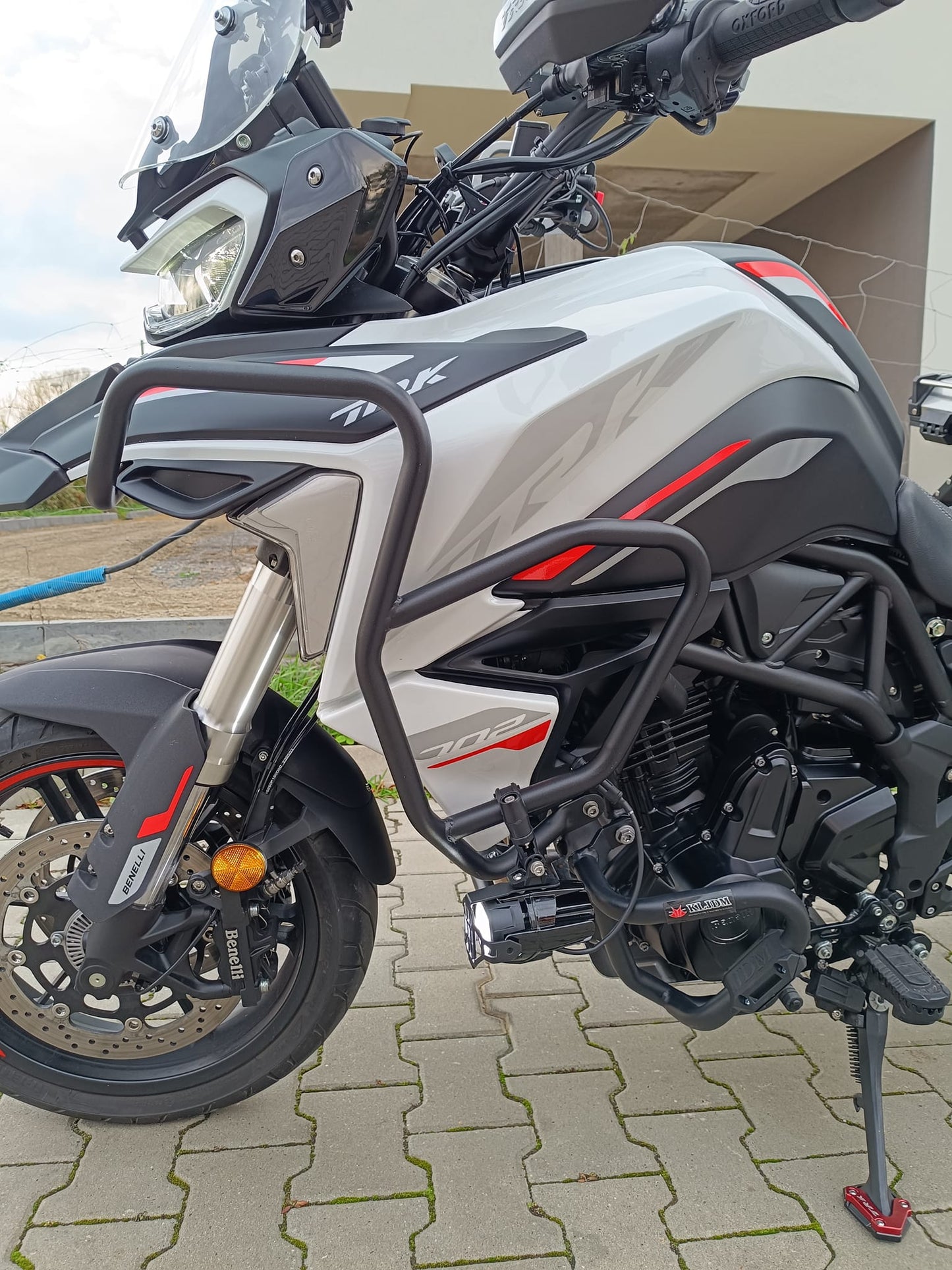 TRK702/X protection bar (Model A)