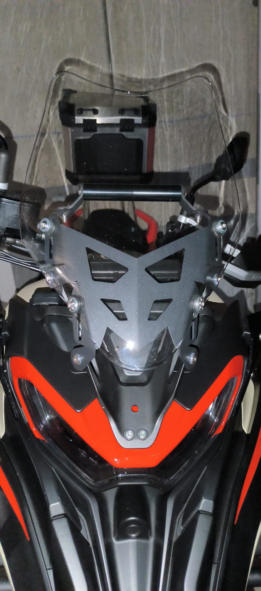 TRK702/X windshield lift bracket