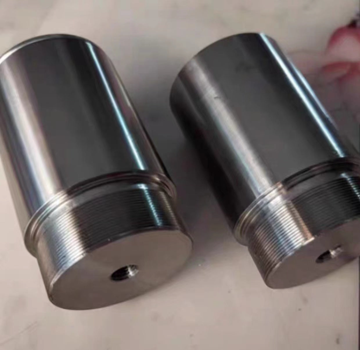 TRK702/X Front shock absorber extension rod