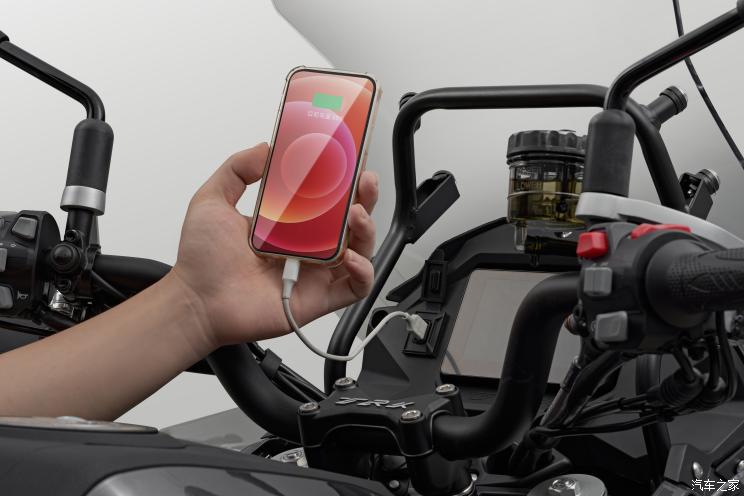 Benelli TRK502 screen upgrade TFT