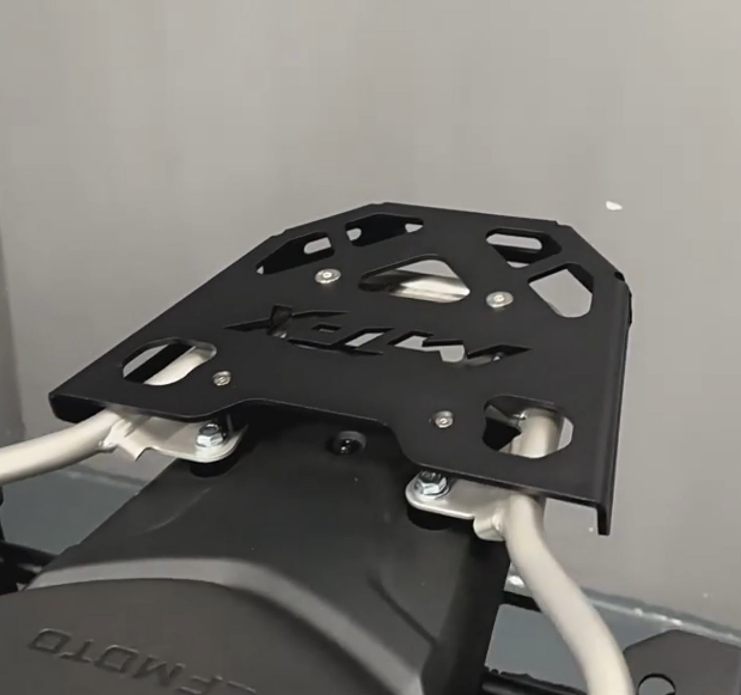 800MT-X Tail Box Support Shelf Bracket (B)