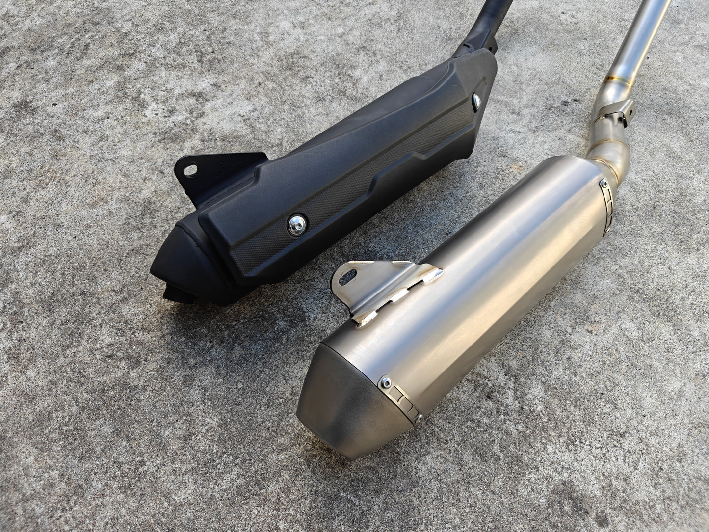 VOGE GY300 Titanium exhaust (B)