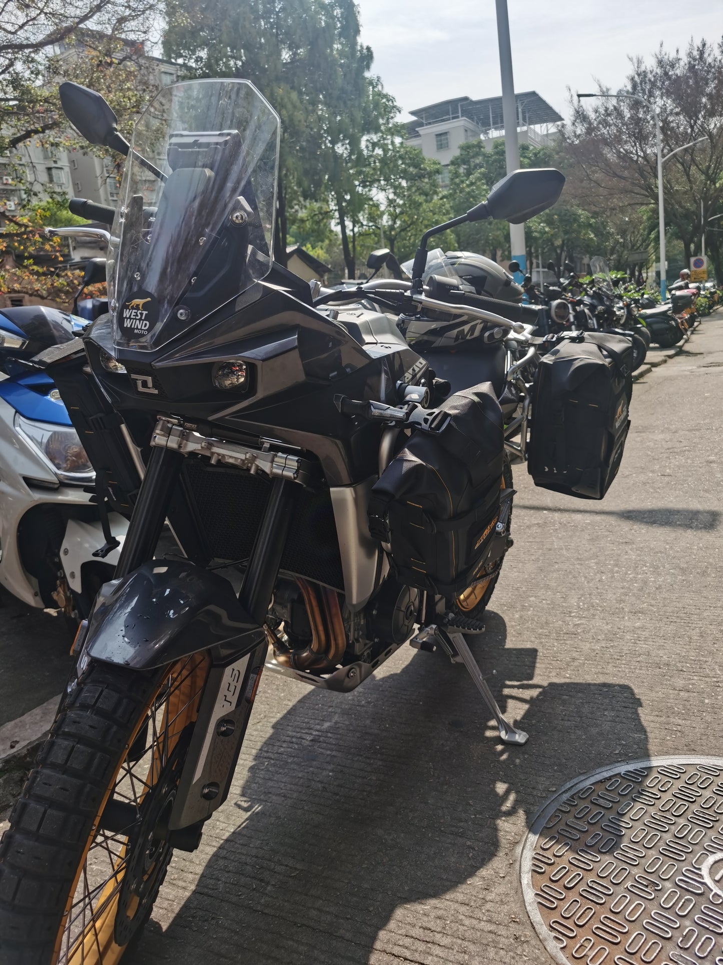 Kove 800X Bumper bag