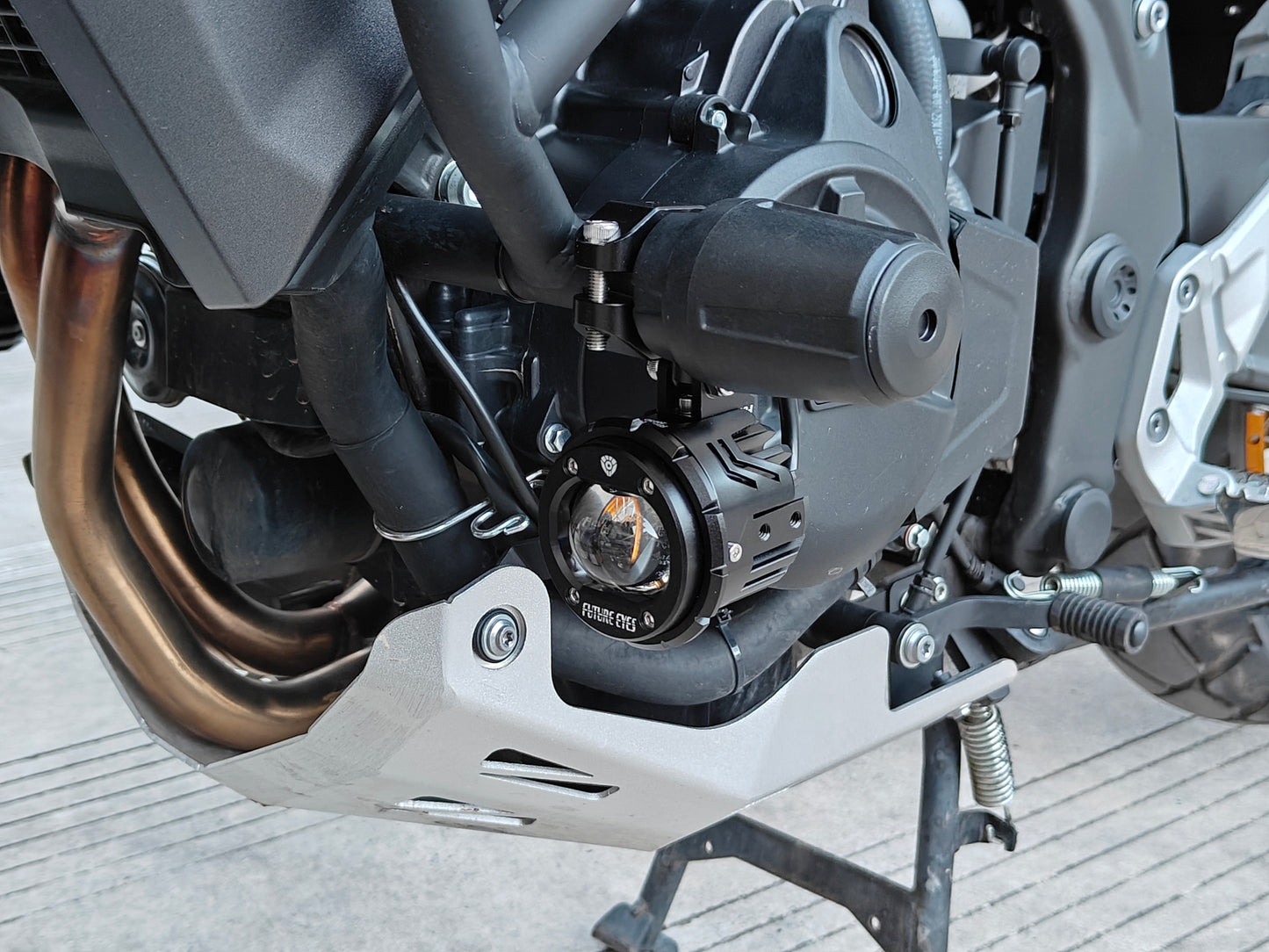 F20P auxiliary light (Compatible with TRK702/x)