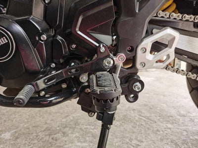 TRK702/X modified gear lever