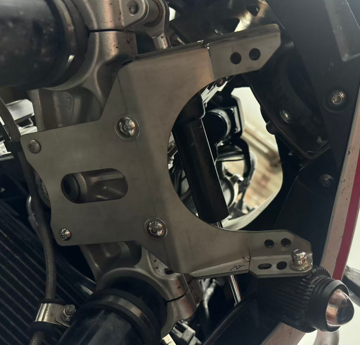Kove 800X Auxiliary light bracket