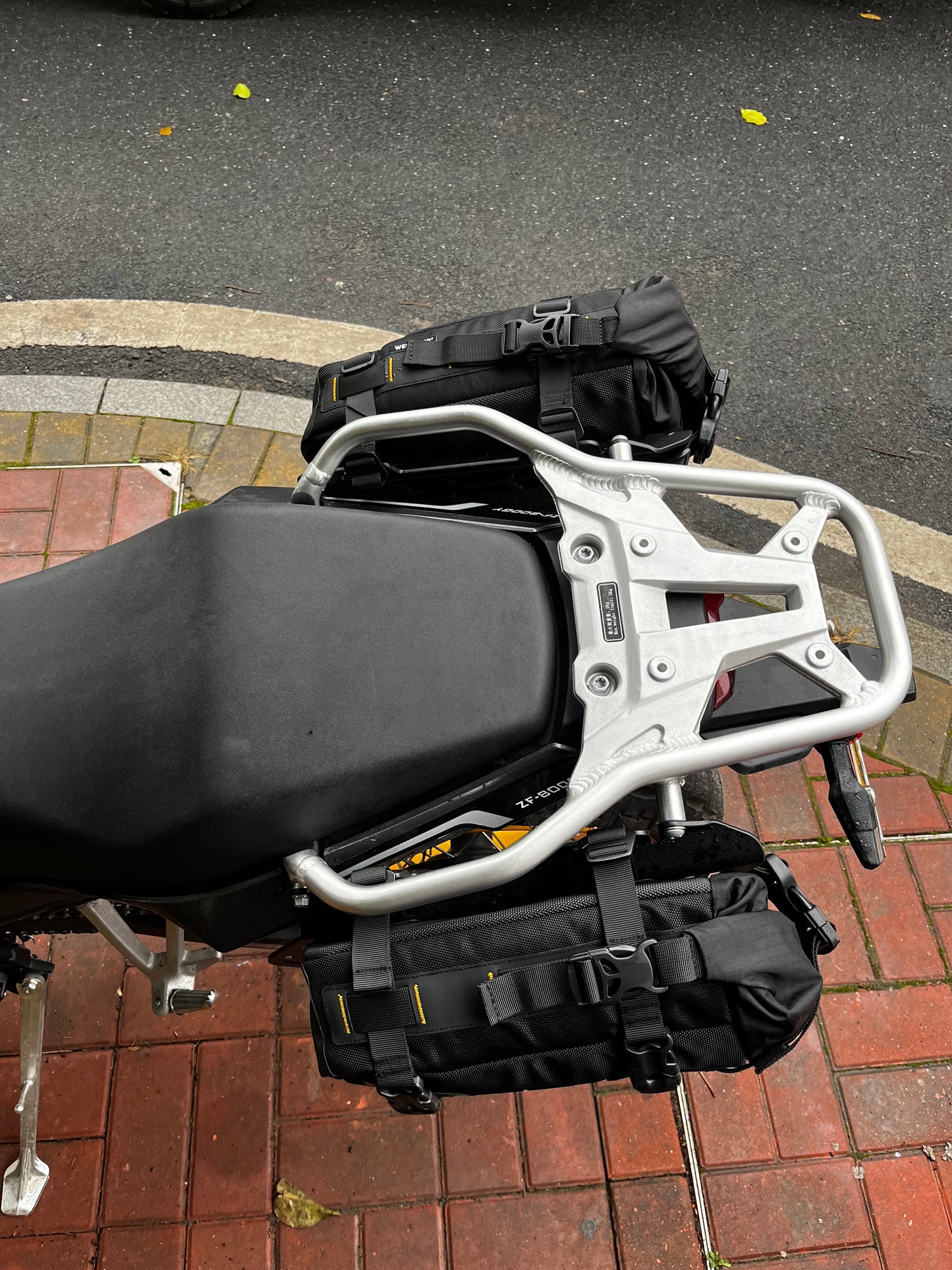 KOVE 800X Soft bag bracket+soft bag