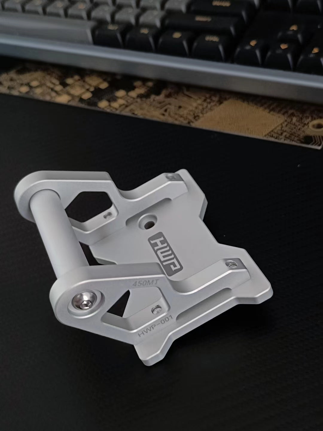450MT Navigation bracket (C)