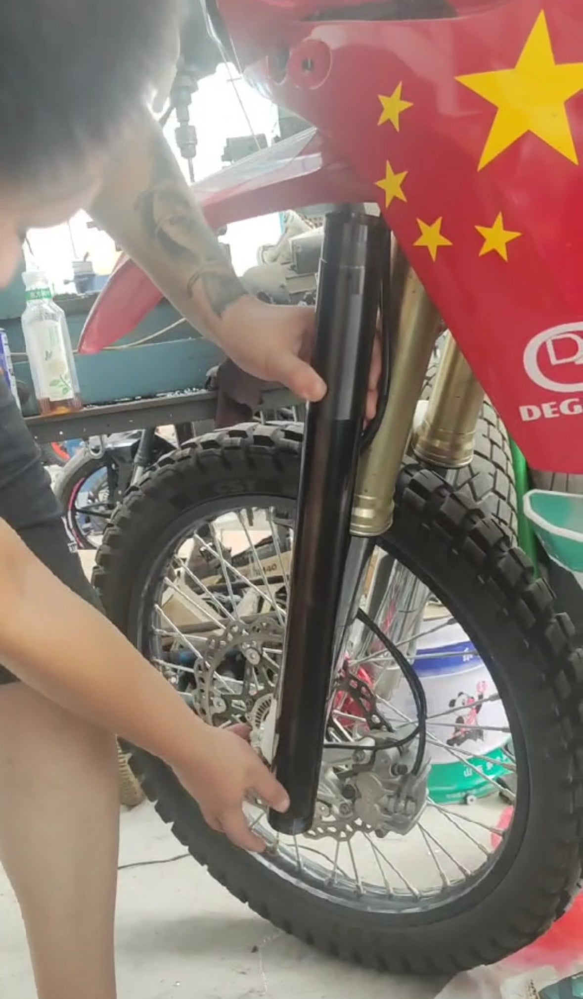 450RALLY DLC coated fork tube