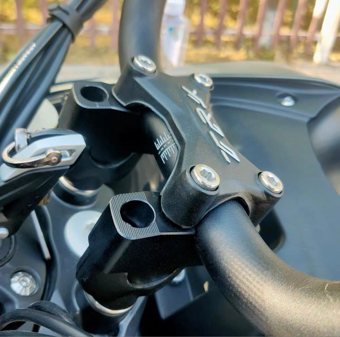 TRK702/X HandleBar Mount Clamp Increase Height