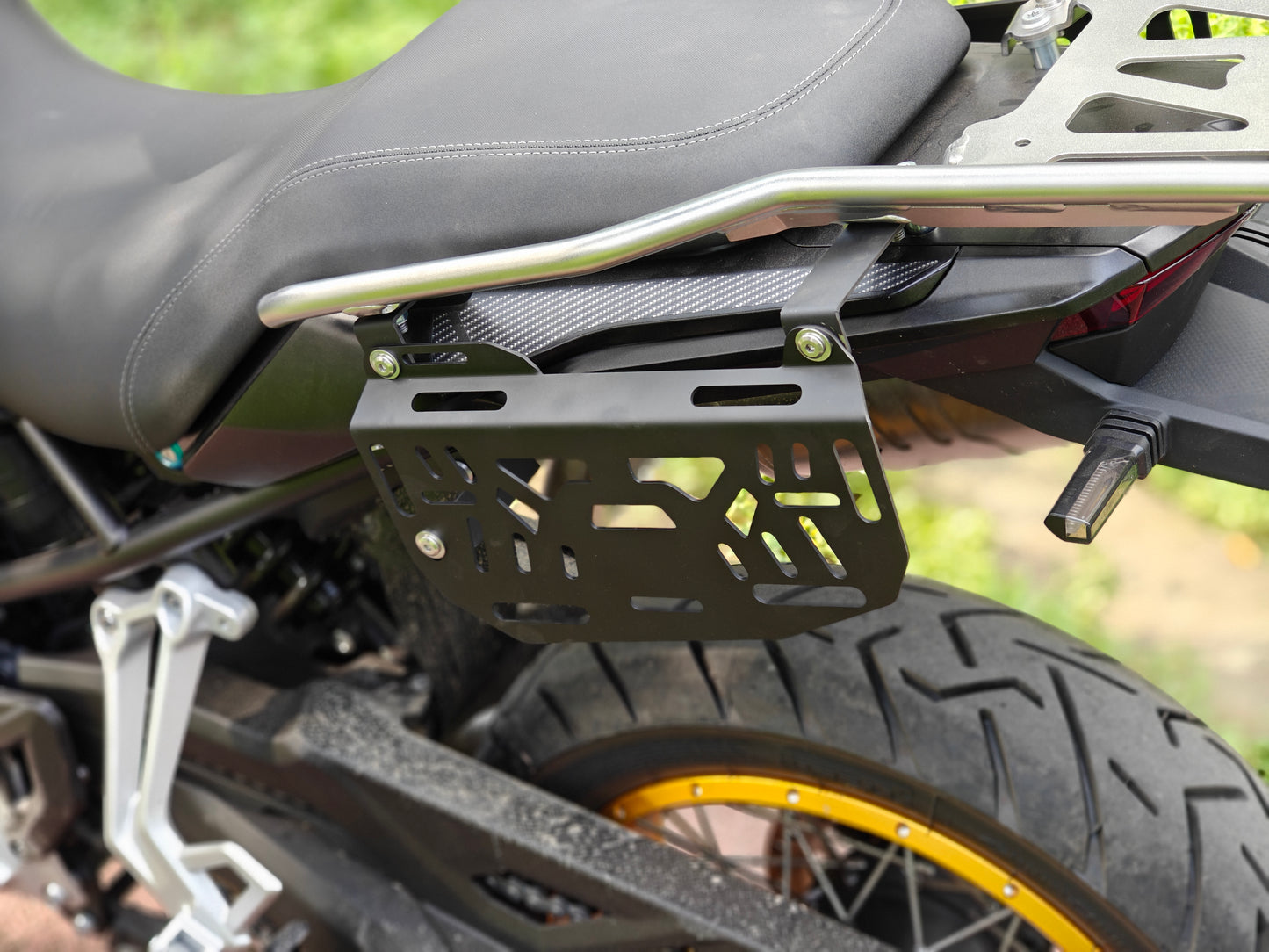 DSX900 Side Bag Bracket(A)