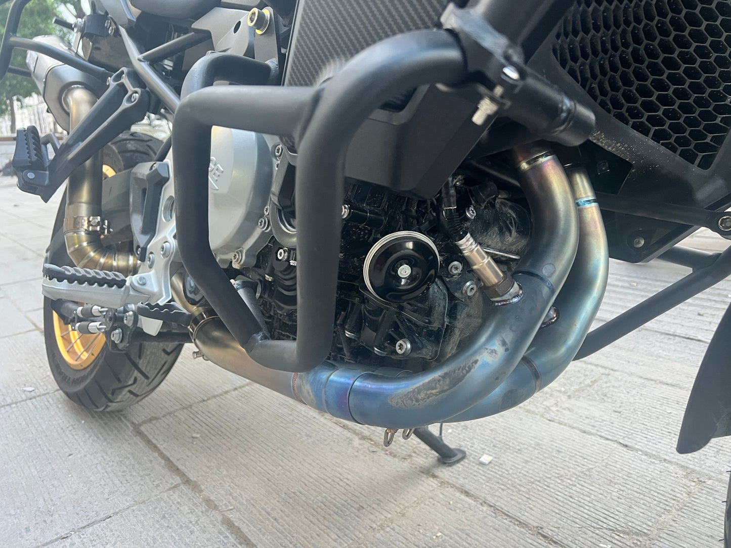 DSX900 Titanium exhaust