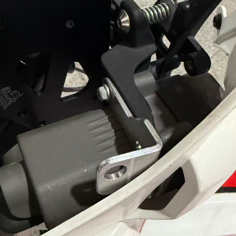 450RALLY Turn signal bracket
