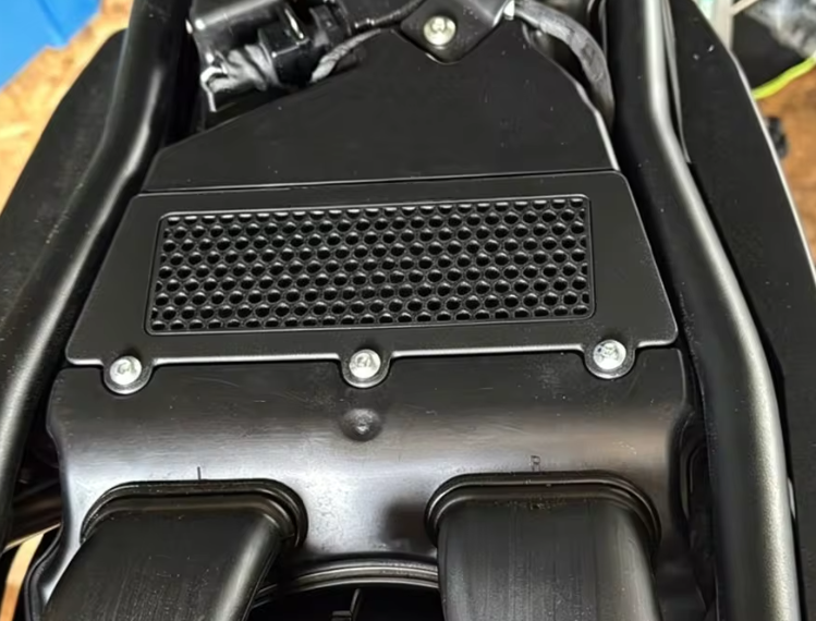 1000MT-X Air Filter Cover
