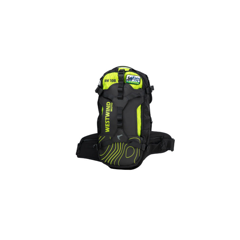 hydration backpack（B）