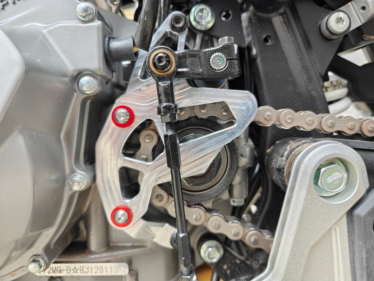 450MT Sprocket cover