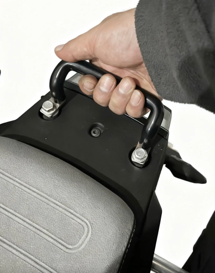 450MT REAR GRAB HANDLE （A）