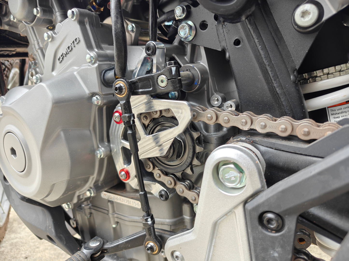 450MT Sprocket cover