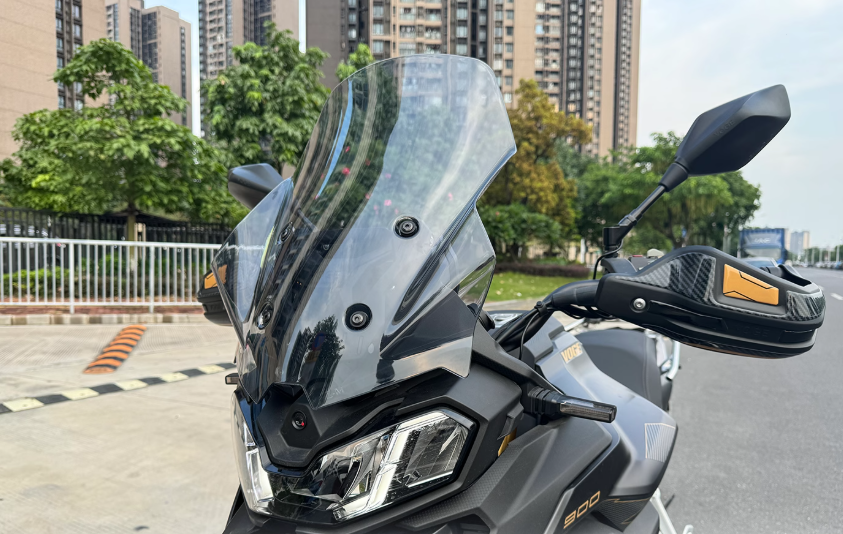 DSX900 Windshield (Model B）
