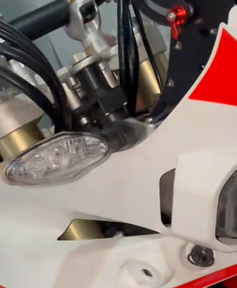 450RALLY Turn signal bracket
