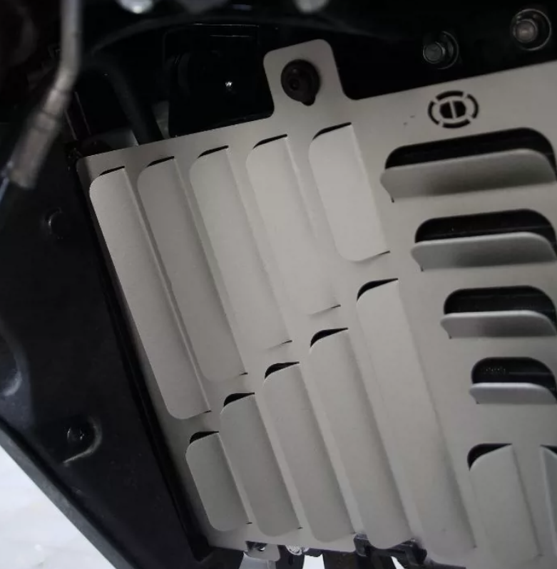 450MT Radiator protector（A）