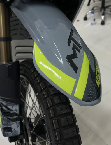 450MT Fender sticker（A）