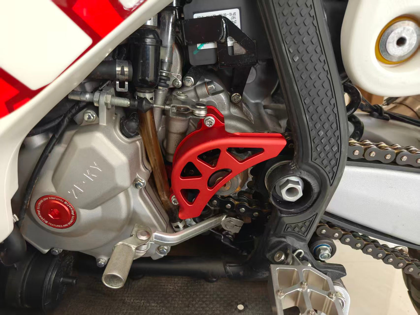 Sprocket cover For 450RALLY （CNC）
